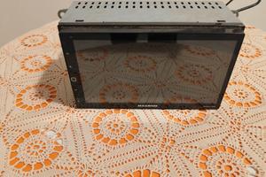 Autoradio Macrom modello M-DL6800DAB