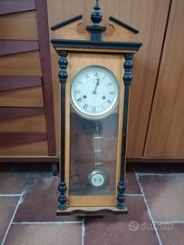 Orologio a pendolo funzionante  