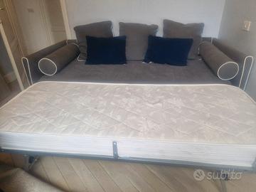 divano letto con secondo estraibile 