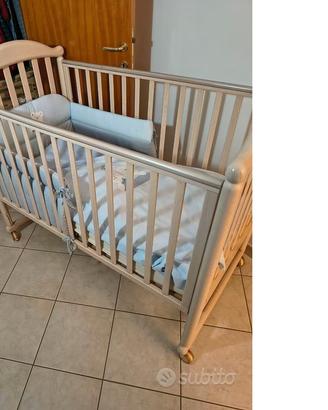 lettino per bambini della PALI in legno