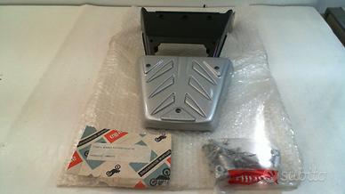 PORTAPACCHI AREA 51 APRILIA AP8792013