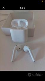 Apple AirPods 