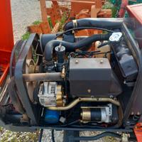 Trattore kutota con trincia