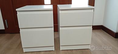 Coppia di Comodini Bianchi a 2 Cassetti