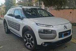 Citroën c4  1.6 shine full optional