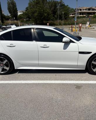 Jaguar xe 2018