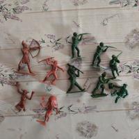 Miniature nativi americani e militari vintage 