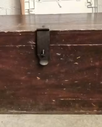 Baule in legno – robusto e capiente.