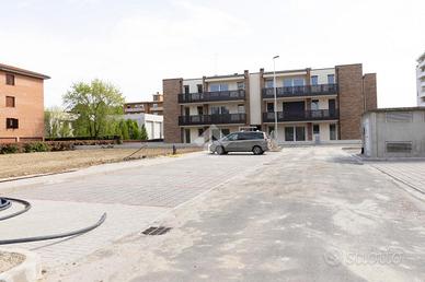 4 LOCALI A CARPI