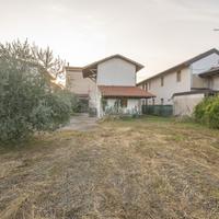 VILLA DI 222 MQ CON AREA ESCLUSIVA DI 600 MQ !!!