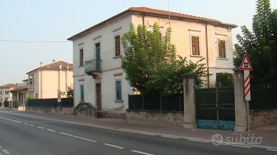 Villa singola inizio 1900 con grande giardino - 04