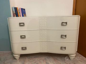 Cassettiera in legno