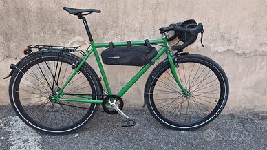 Bicicletta sportiva 
