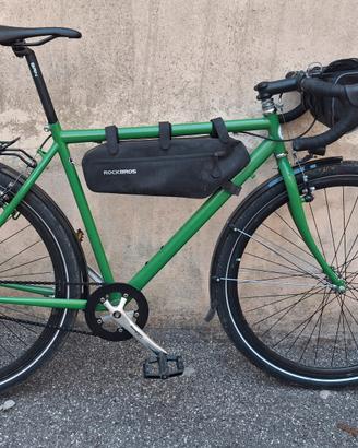 Bicicletta sportiva 