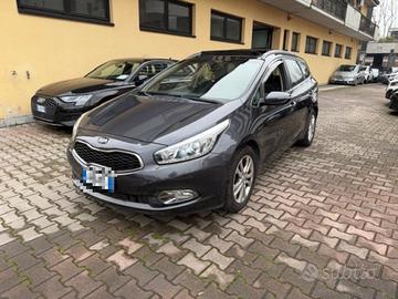 KIA cee'd 1.6 CRDi 128 CV aut. SW Cool TETTO PAN