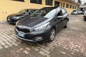 KIA cee'd 1.6 CRDi 128 CV aut. SW Cool TETTO PAN