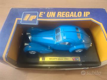 Modellino Bugatti Atlantic scala 1/24 Burago