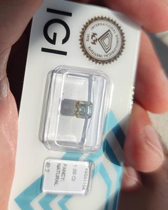 Diamante IGI 1 Ct Fancy Light Greenish Yellow 