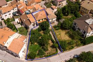Villa di 252 m² con più di 5 locali e box auto a F