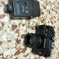 Fotocamera  Zenit 122 con Helios 44M-7