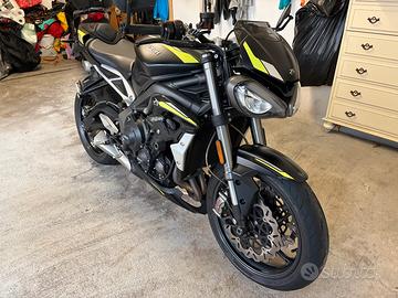 Triumph Street Triple RS