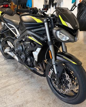Triumph Street Triple RS