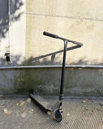 Skateboard acrobatico