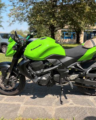 Kawasaki Z 750 AKRAPOVIC