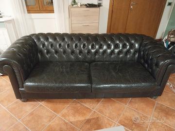 Divano Chesterfield