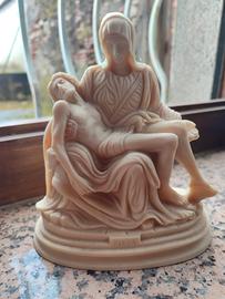 statua della pietà 