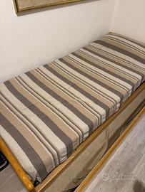 Letto sungolo con cassettone e ulteriore letto a s