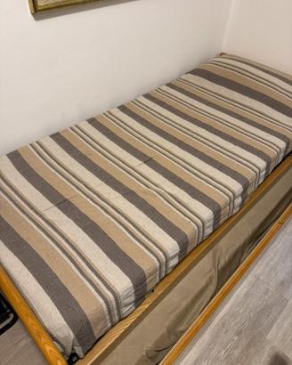 Letto sungolo con cassettone e ulteriore letto a s