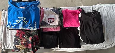 Stock borse e abbigliamento estivo