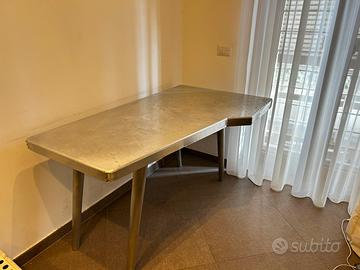 Scrivania stile industriale