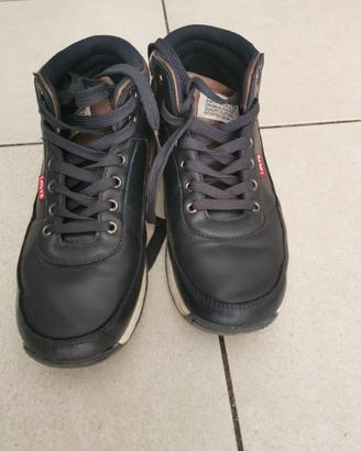 scarpe levis 