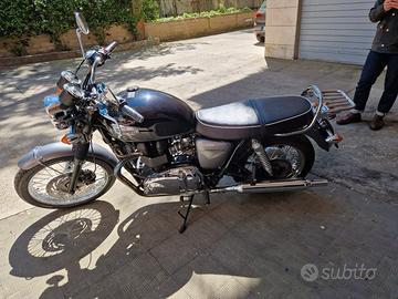 Triumph Bonneville - 2011