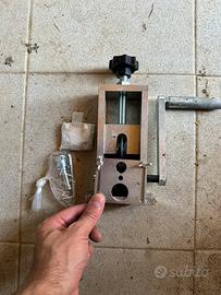 Macchina Sbuccia cavi elettrici