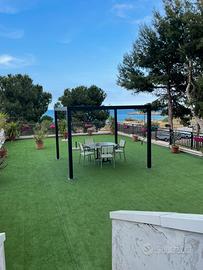 Appartamento con terrazzo sul mare