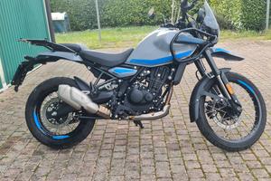 Royal Enfield Himalayan 450 poppy blue