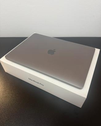 MacBook Pro 13” M1