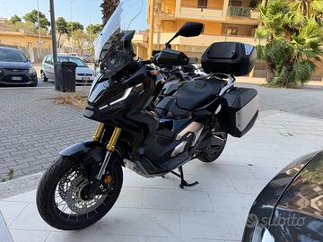 X ADV 750 TRAVEL 21