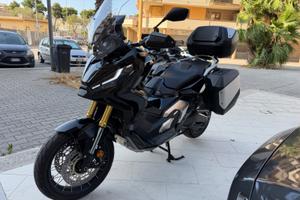 X ADV 750 TRAVEL 21