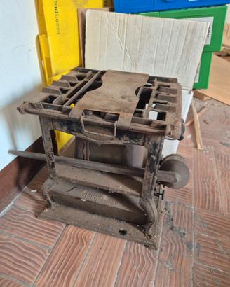 antico fornello o réchaud portatile