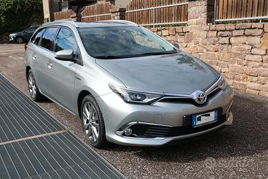 Toyota Auris SW 1.8i hybrid Lunge 