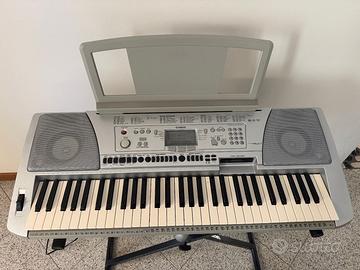 Tastiera Yamaha PSR-450 completa