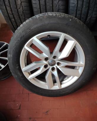 Cerchi originali audi q5 da 18 gommati invernali