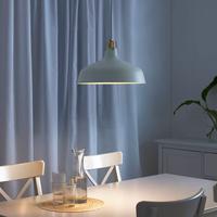 Lampada a sospensione regolabile in altezza