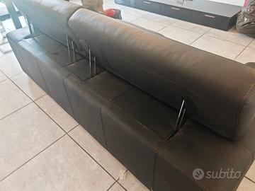 Divano in vera pelle