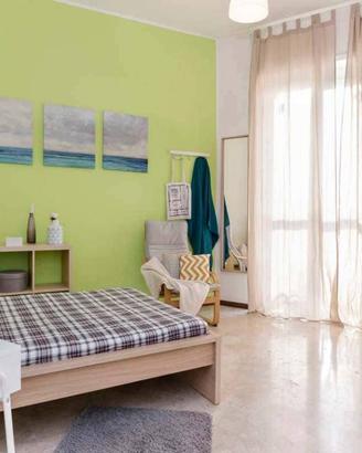 Stanza in appartamento di 90 m² a Cesano Boscone