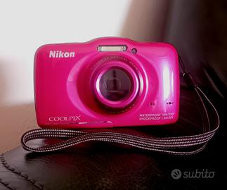 Nikon Coolpix S32 Subacquea fucsia usata 